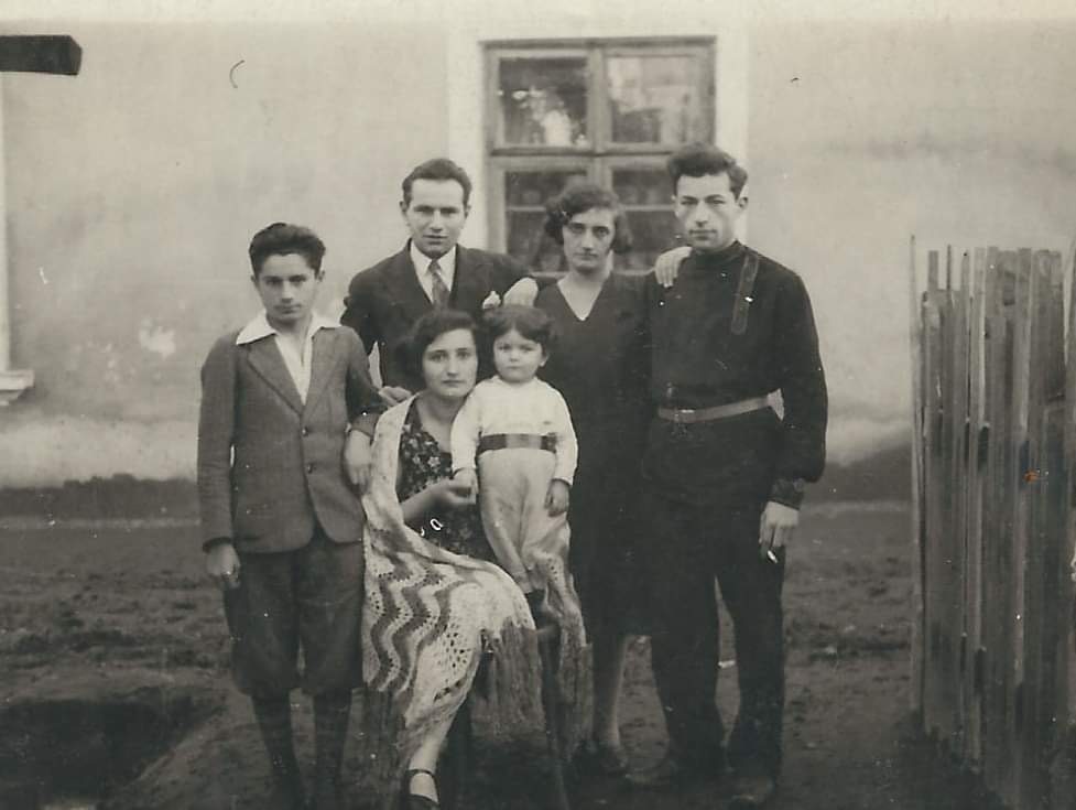 ok1931_32_Szlomo_Moniek_ Reśka z Jankiem_Mania i Leon Horowitz