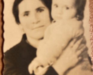 Schifre Horowitz (z domu Schiffman) z c&oacute;reczką Heleną fot. archiwum rodziny Horowitz&oacute;w