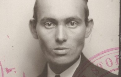 Aron Korngut's Identity Card